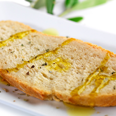 Tradizioni e Gastronomia: l'Abruzzo in tavola, tra tradizioni e piatti tipici.